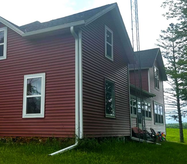 custom cut seamless gutters new installation or replacement red cedar contracting chetek wi