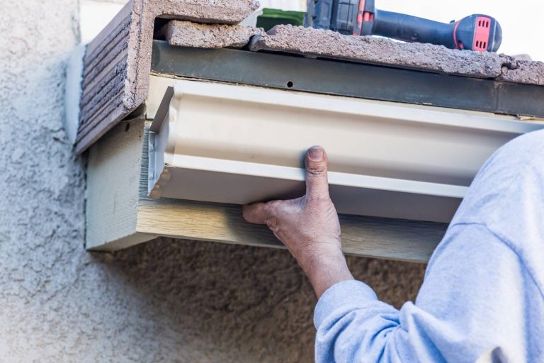 custom cut seamless gutters new installation or replacement red cedar contracting chetek wi