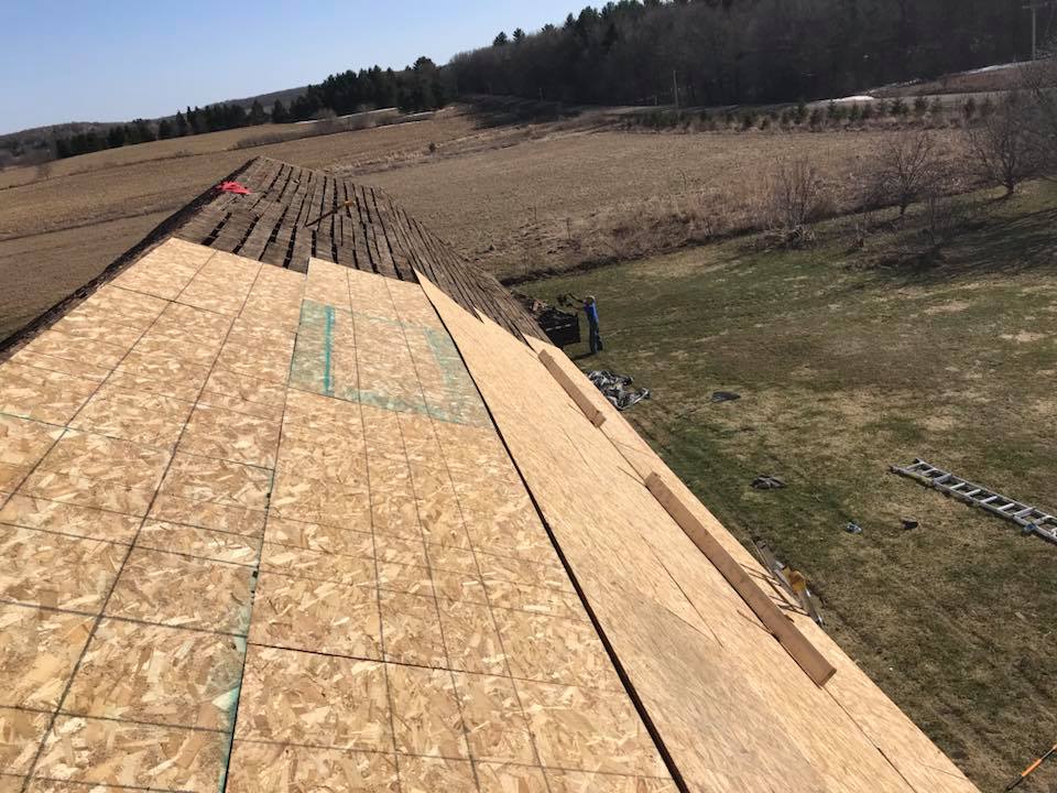 Barn Roofing Specialists Serving Wisconsin and Minnesota - Red Cedar Roofing & Contracting in Chetek, WI